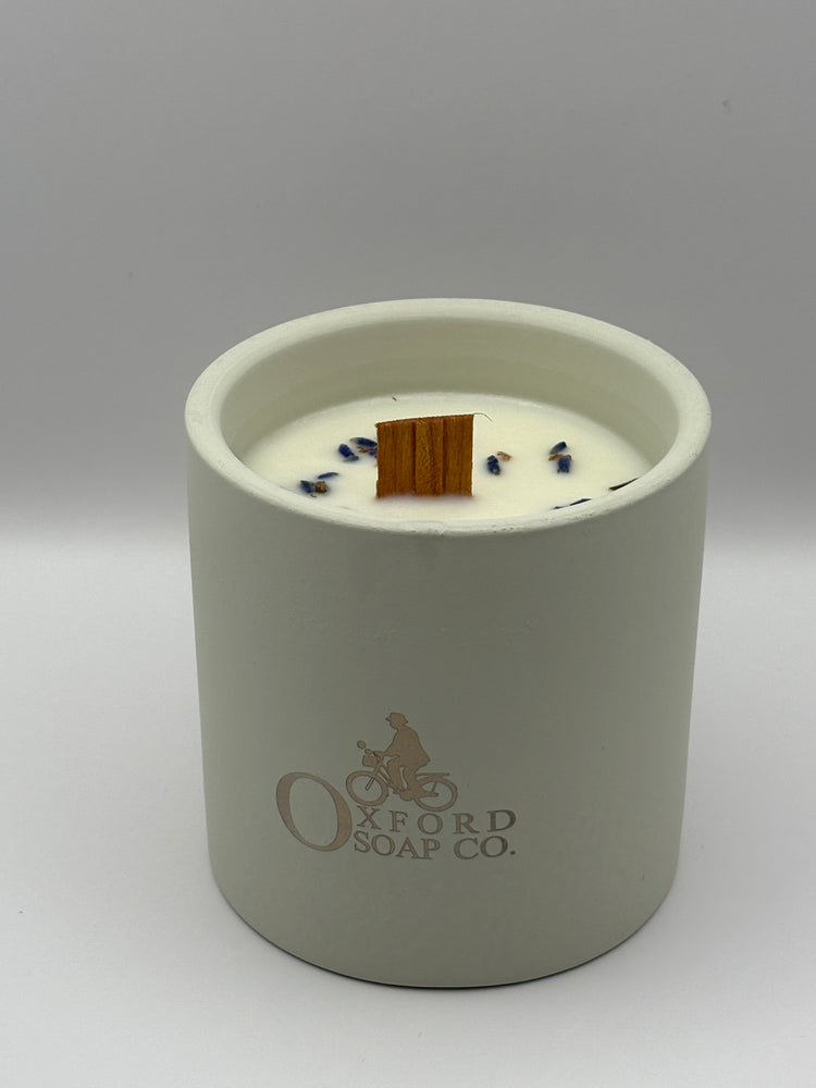 
                  
                    Load image into Gallery viewer, English Lavender Candle
                  
                